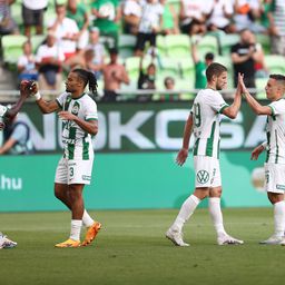Varga Barnabás mesterhármasa után a Fradi kiütötte a Paksot