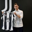 Portugál válogatott szélsőt szerződtetett a Juventus