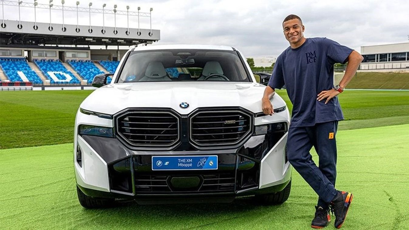 Mbappé 70 milliós BMW-t kapott, de nem vezetheti