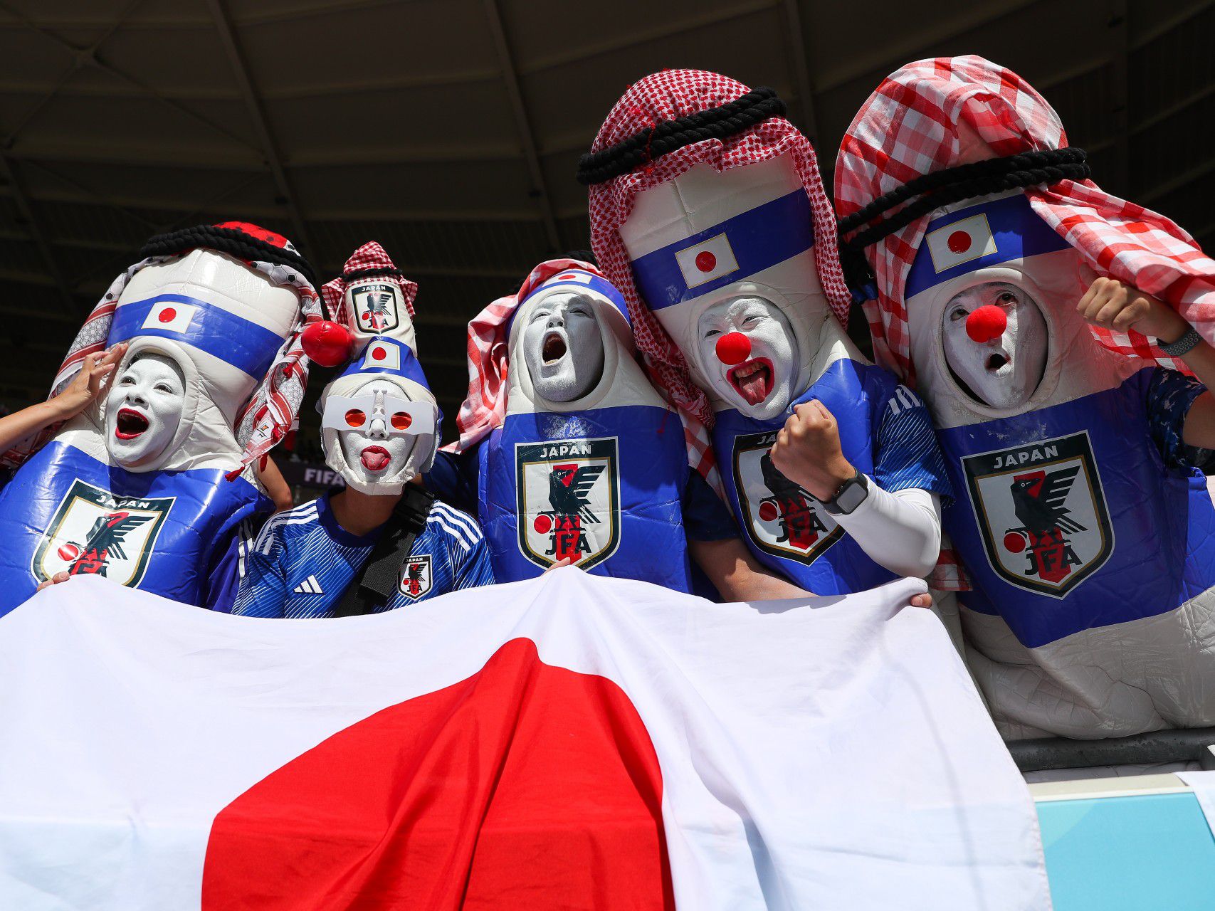 A japán szurkolók öltözete sokkal emlékezetesebb volt a meccs első félidejénél (Fotó: Getty Images)