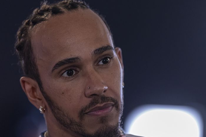Lewis Hamilton szerint a Red Bullt nem lehet utolérni
