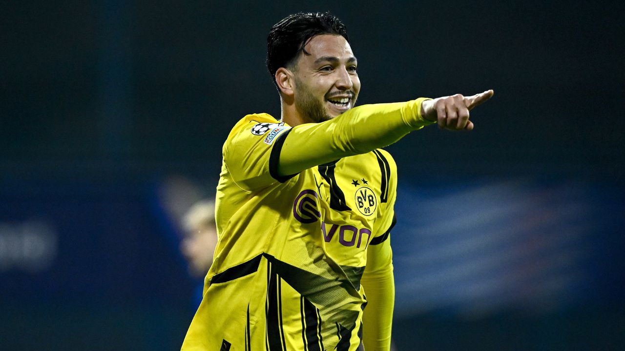 Dortmund won three goals against Dinamo Zagreb