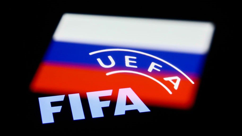 Az Orosz Labdarúgó Szövetség még hezitál, kilépjen-e az UEFA-ból