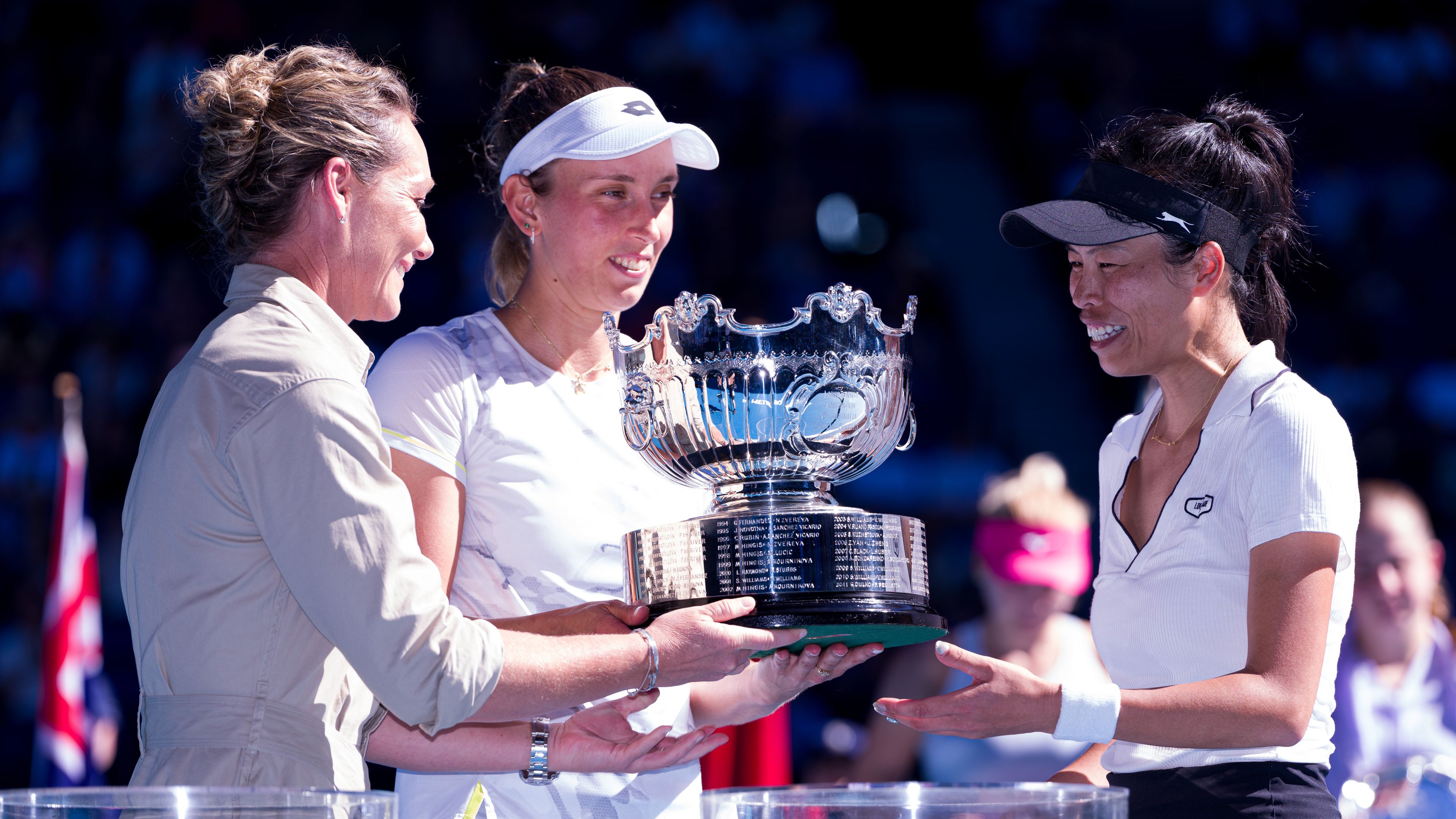 Elise Mertens és Hszie Szu-vej nyerte a női párost az Australian Openen