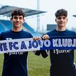 Két 2010-es születésű játékosával kötött profi szerződést az NB I-es csapat