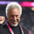 Betiltották Tom Jones világslágerét a walesi rögbisek – videóval