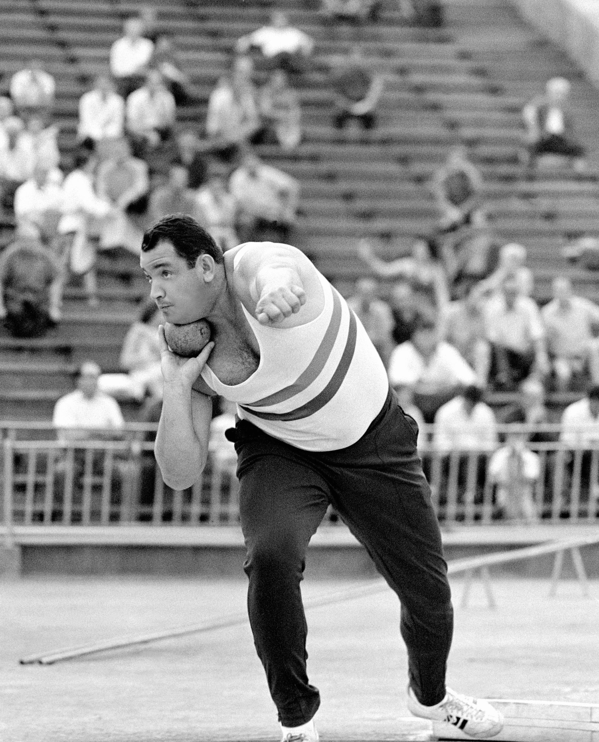 Varjú Vilmos volt a magyar atlétika első férfi és első dobó Európa-bajnoka fedett pályán (Fotó: MTI/Kovács Gyula)