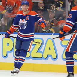 Sorozatban hetedik sikerét aratta az éllovas az NHL-ben
