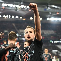Hatalmas egyéni hibák, a Bayern München egyre közelebb a bajnoki címhez