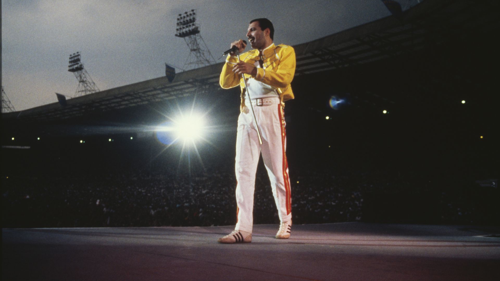 A Queen a Magic Tour turnéjának során 1986. július 11-én és 12-én is fellépett a Wembley Stadionban (Fotó: Getty Images)