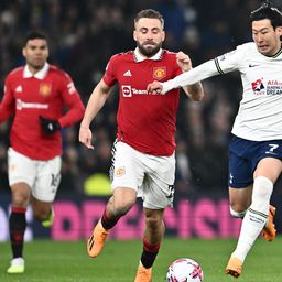 Megint nem tudott nyerni kétgólos előnyből a Manchester United; a koriedzőt verőlegények fenyegették meg – reggeli hírösszefoglaló