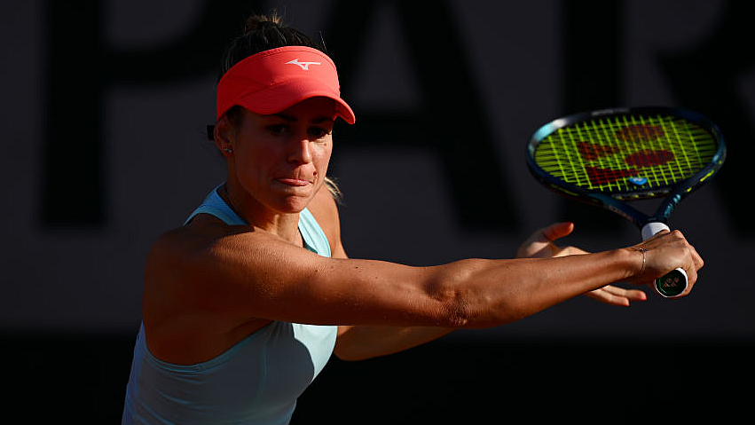 Újabb magyar női teniszező búcsúzott a Roland Garroson