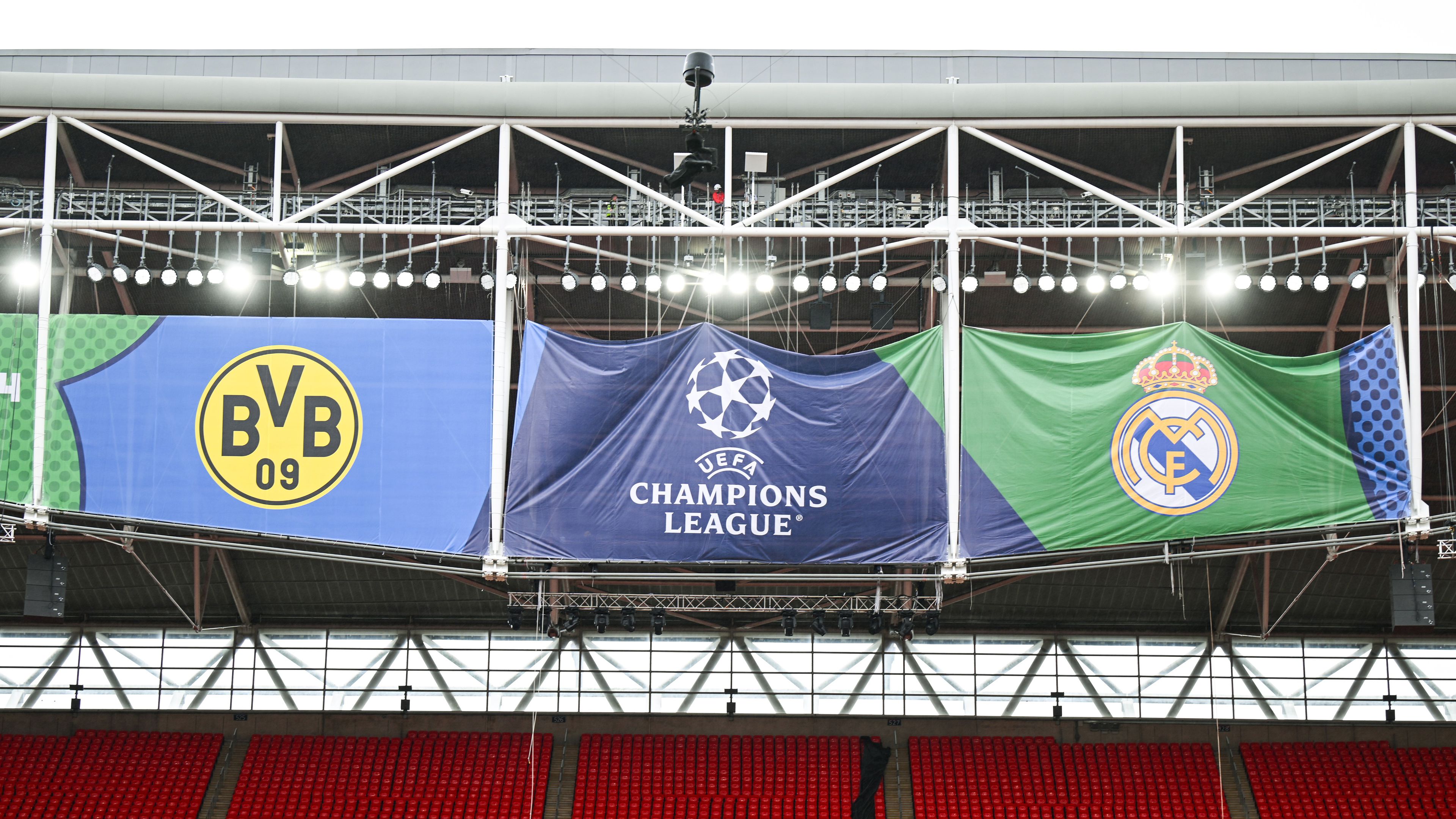 A Wembley már fellbogózva  várja a két csapatot (Fotó: (Getty Images)