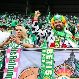 Félidőben vezet a Betis a Kl-döntőben – élő eredménykövető