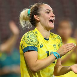Őrület: az ausztrálok 5–2-ről fordítottak és tizenegy gólos meccsen nyertek a női futballtornán
