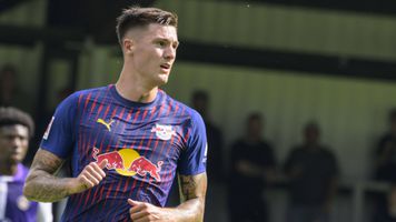A Manchester United is beszállt a versenybe, Gulácsiéktól érkezhet az új csatár