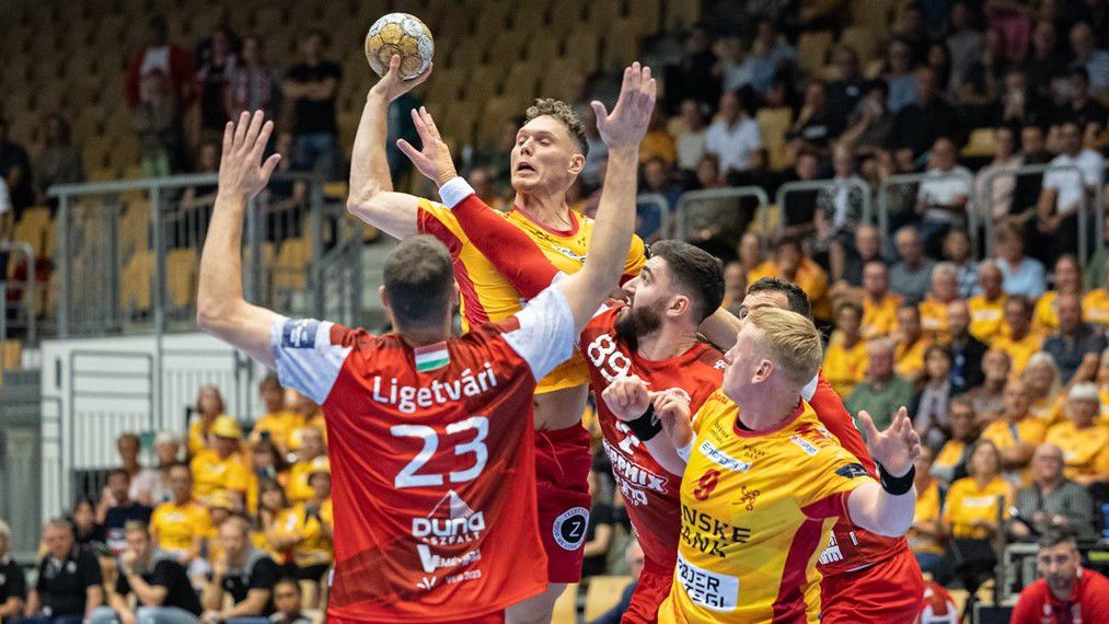 A Veszprém védekezése nem működött a GOG ellen (Fotó: EHF)