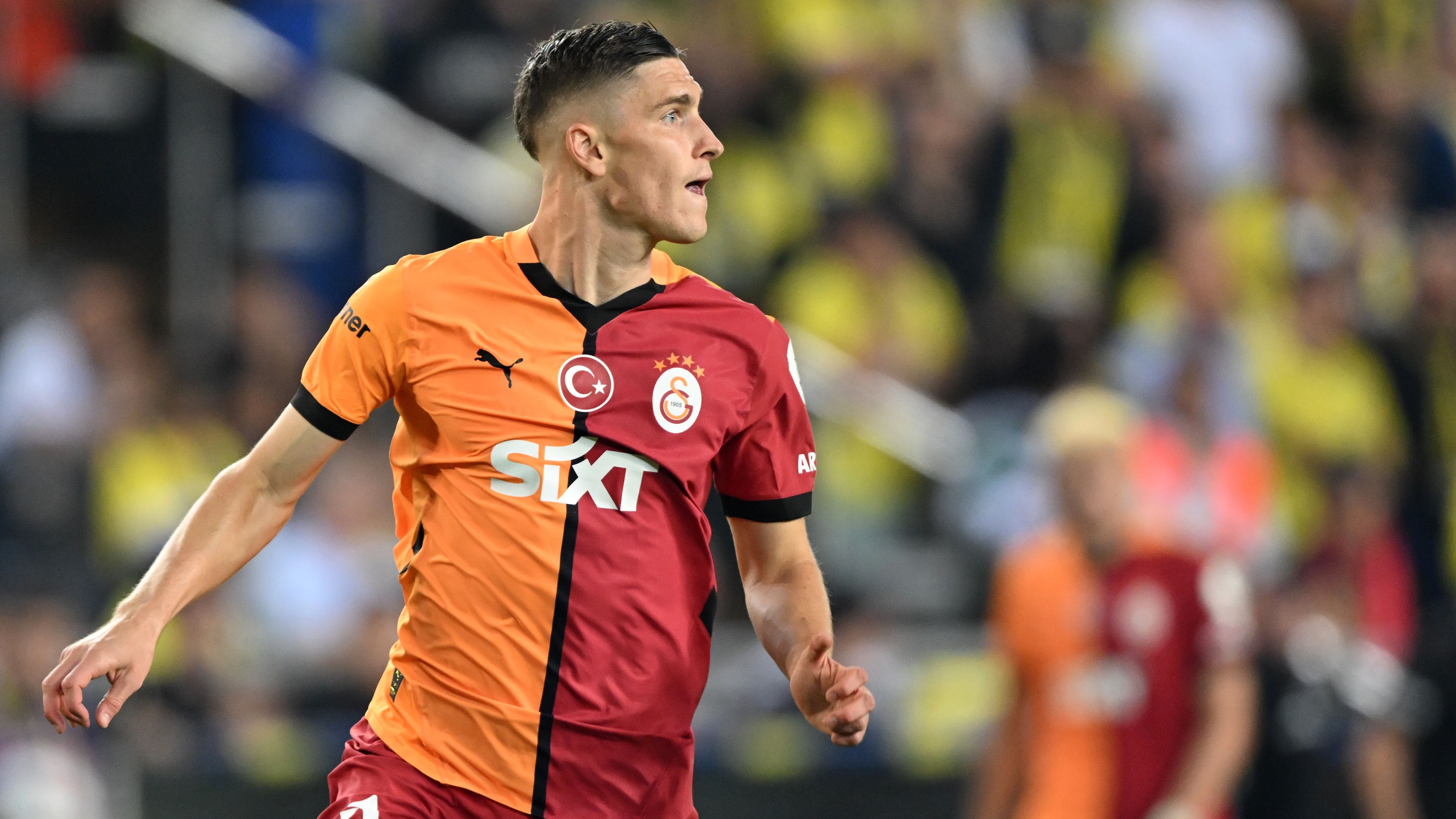 Sallai Roland előszőr kezdett, háromgólos előnyt szórakozott el a Galatasaray