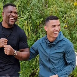 Cristiano Ronaldo 100 ezer eurós karórát ajándékozott a népszerű bokszolónak