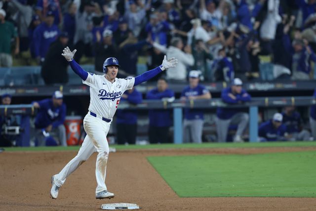 Freddie Freeman nem sokkal a nyerő ütés után