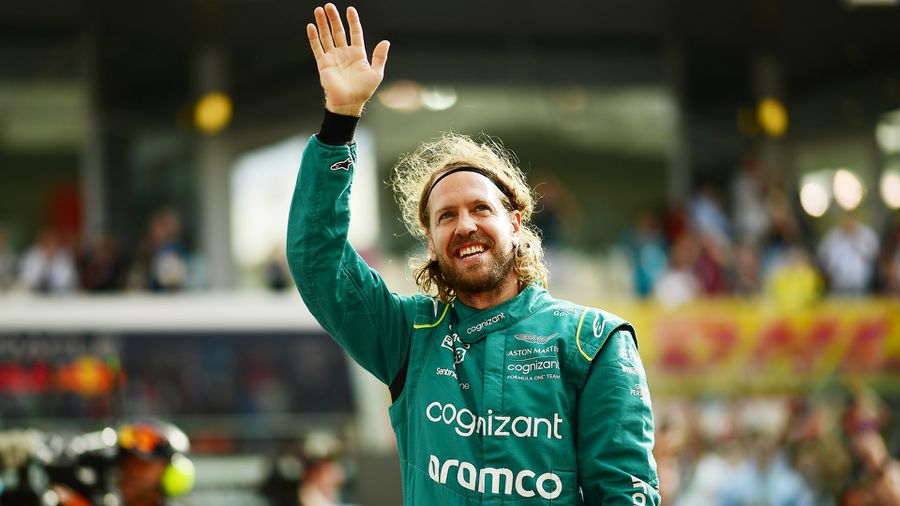 Pökhendi fiatalból bölcs, jószívű veterán – Sebastian Vettel búcsúja a Forma–1-től + videók