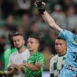 Távol a társaktól, távol a balhétól – hátrányos, ha a kapus viseli a csapatkapitányi karszalagot?