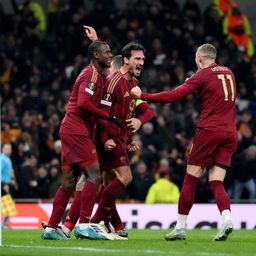 A rémálomszerű kezdet után Mats Hummels lett a hős; új edzőjével nyert a Manchester United