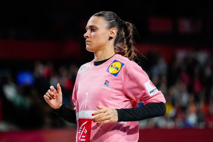 A csapatorvos szerint Laura Glauser három-négy hónap múlva térhet vissza a pályára