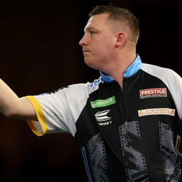 Chris Dobey nagyszerű meccsen búcsúztatta Ross Smith-t