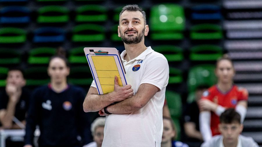 Jannisz Atanaszopulosz az első idényében triplázott a csapattal (Fotó: vasasvolleyball.hu)