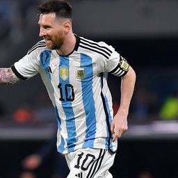 Messi 100. gólját szerezte a válogatottban, és pályafutása 50. mesterhármasát – videóval