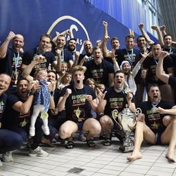 „Megiszunk néhány sört” – így ünnepeltek a Vasas pólósai az Euro Kupa-győzelem után – videóval