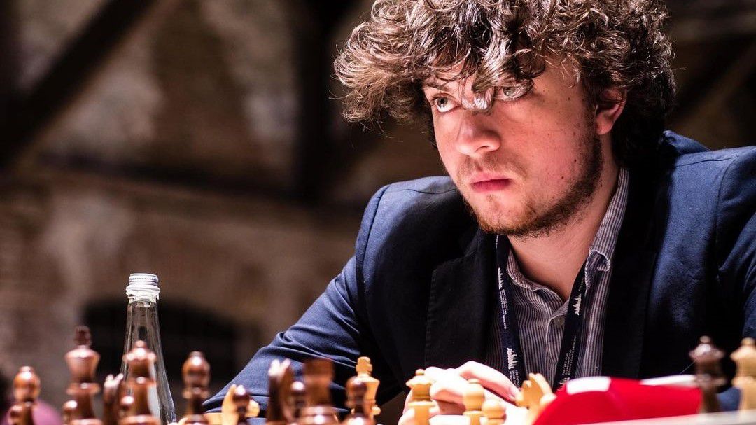 Első fokon pert vesztett az análgyöngyös sakkozó a világelső ellen – videóval
