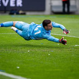 Kölcsönadta friss bajnok kapusát a Dortmund