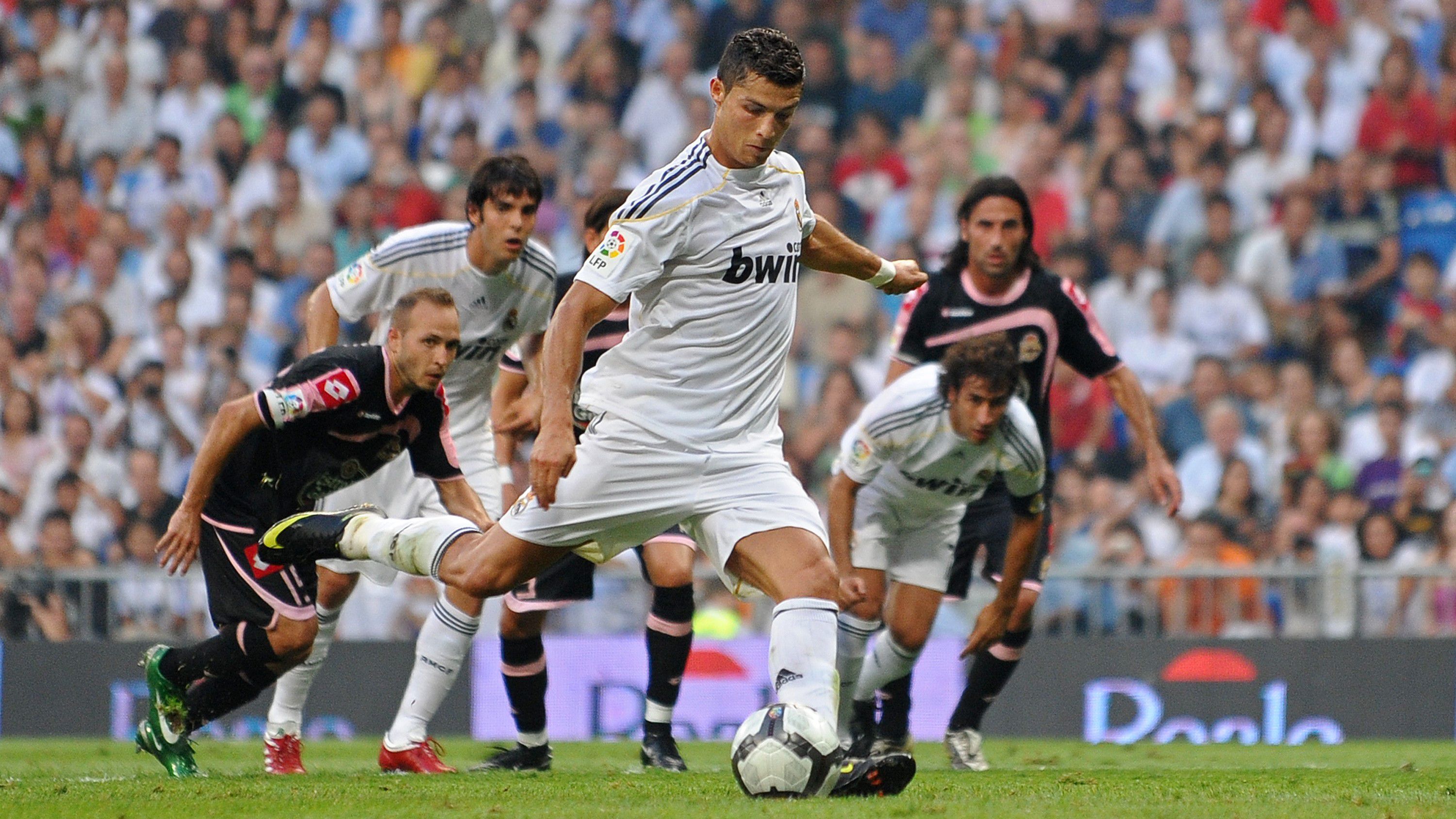Emlékszik még CR 7 első góljára a Real Madridban? Éppen 14 évvel ezelőtt szerezte – videóval