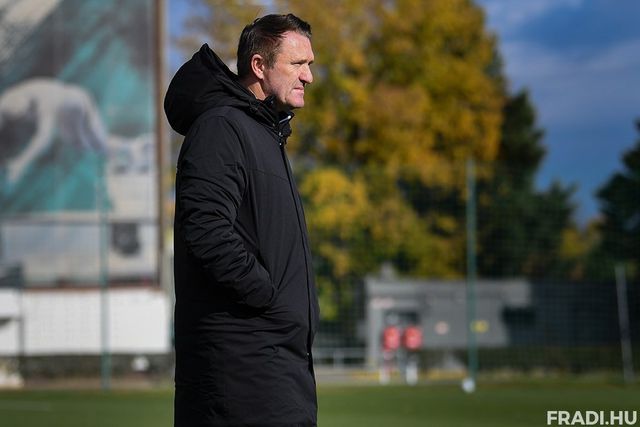 Az ír vezetőedző kiemelte, minden mérkőzésen ugyanazzal a mentalitással kell játszani (Fotó: fradi.hu)