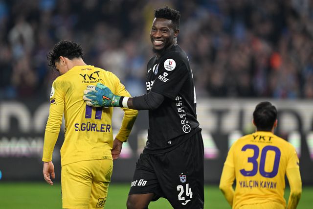 Andre Onana semmitől sem fél, de a játékvezetők néhol problémásak