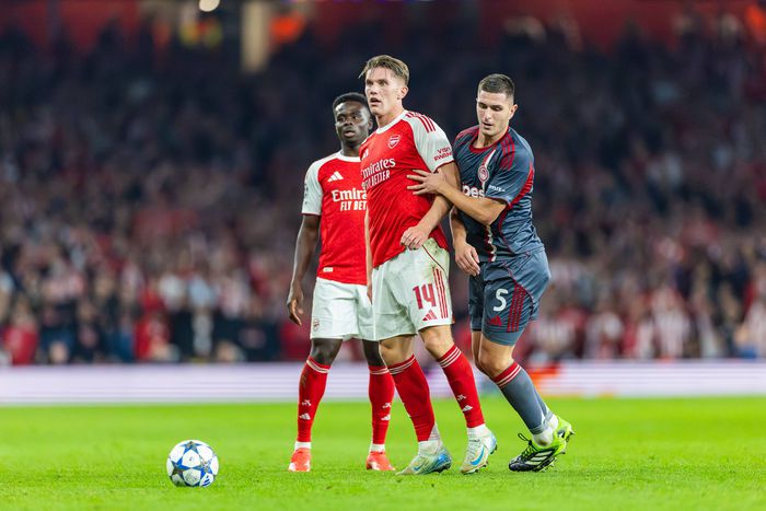 Bukayo Saka nem kételkedik Viktor Gyökeres képességeiben