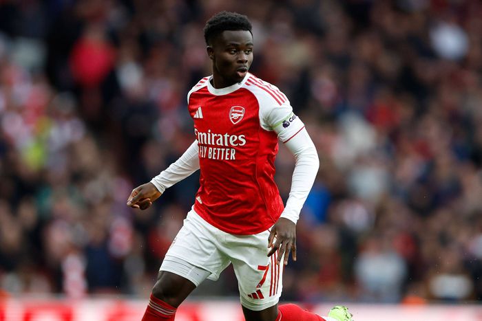 Saka meglátogatta régi iskoláját