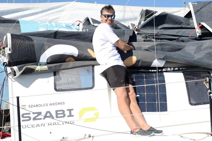 Weöres Szabolcs átlépte az Egyenlítőt, már több mint 6000 kilométer a hátránya