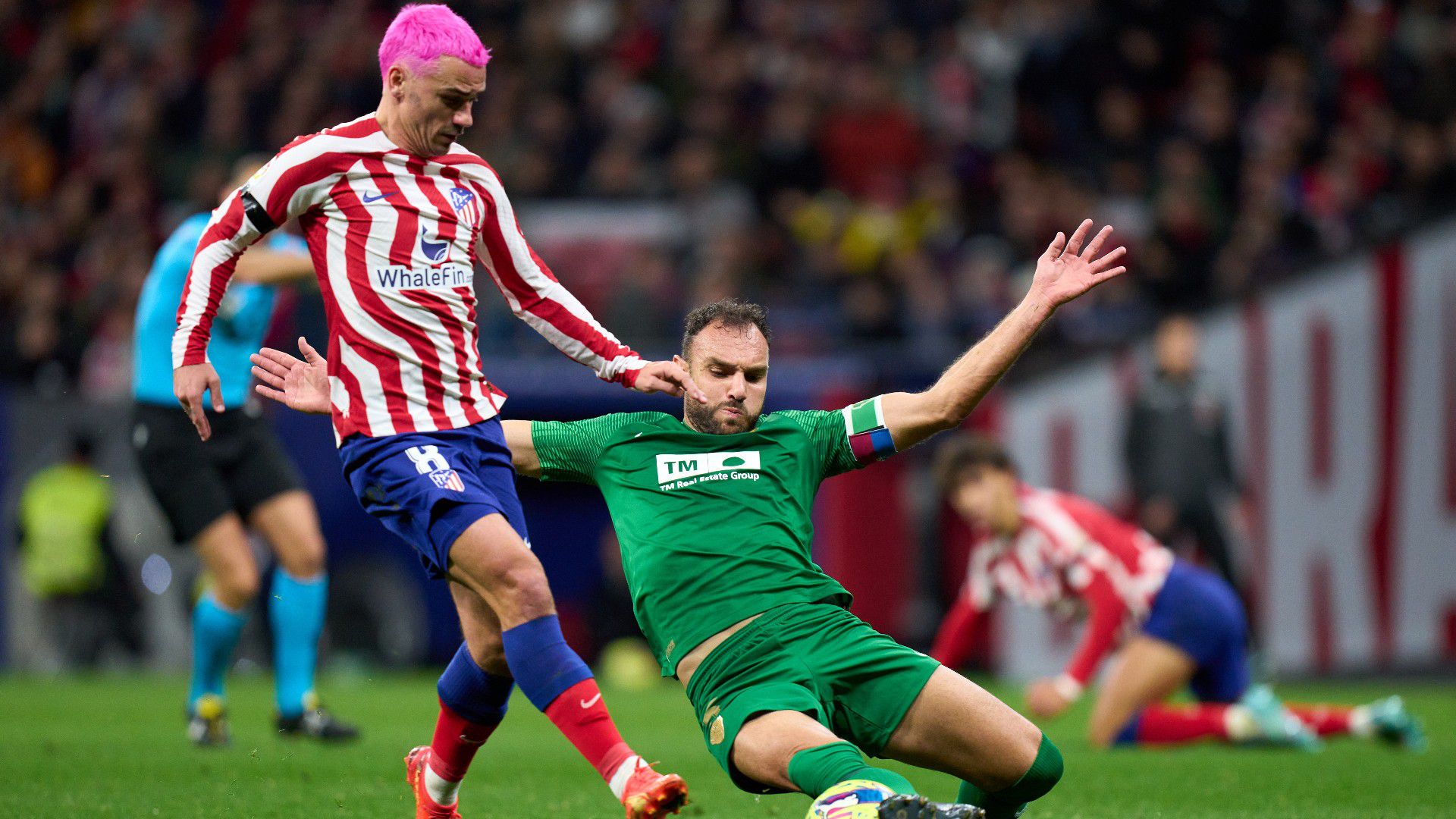 Griezmann rózsaszín hajánál csak a három piros lap szólt nagyobbat az Atlético meccsén