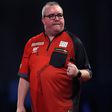 Elképesztő izgalmak a darts-világbajnokságon, Van Duijvenbode és Bunting is kicentizte a továbbjutást