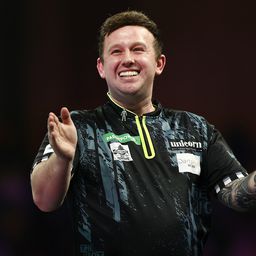Ez micsoda teljesítmény volt!? A 11. kiemelt is kiesett a darts-vb-n