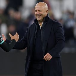 Valóban távozik a Liverpool kulcsembere? Arne Slot reagált – sőt, Szalah is megszólalt!