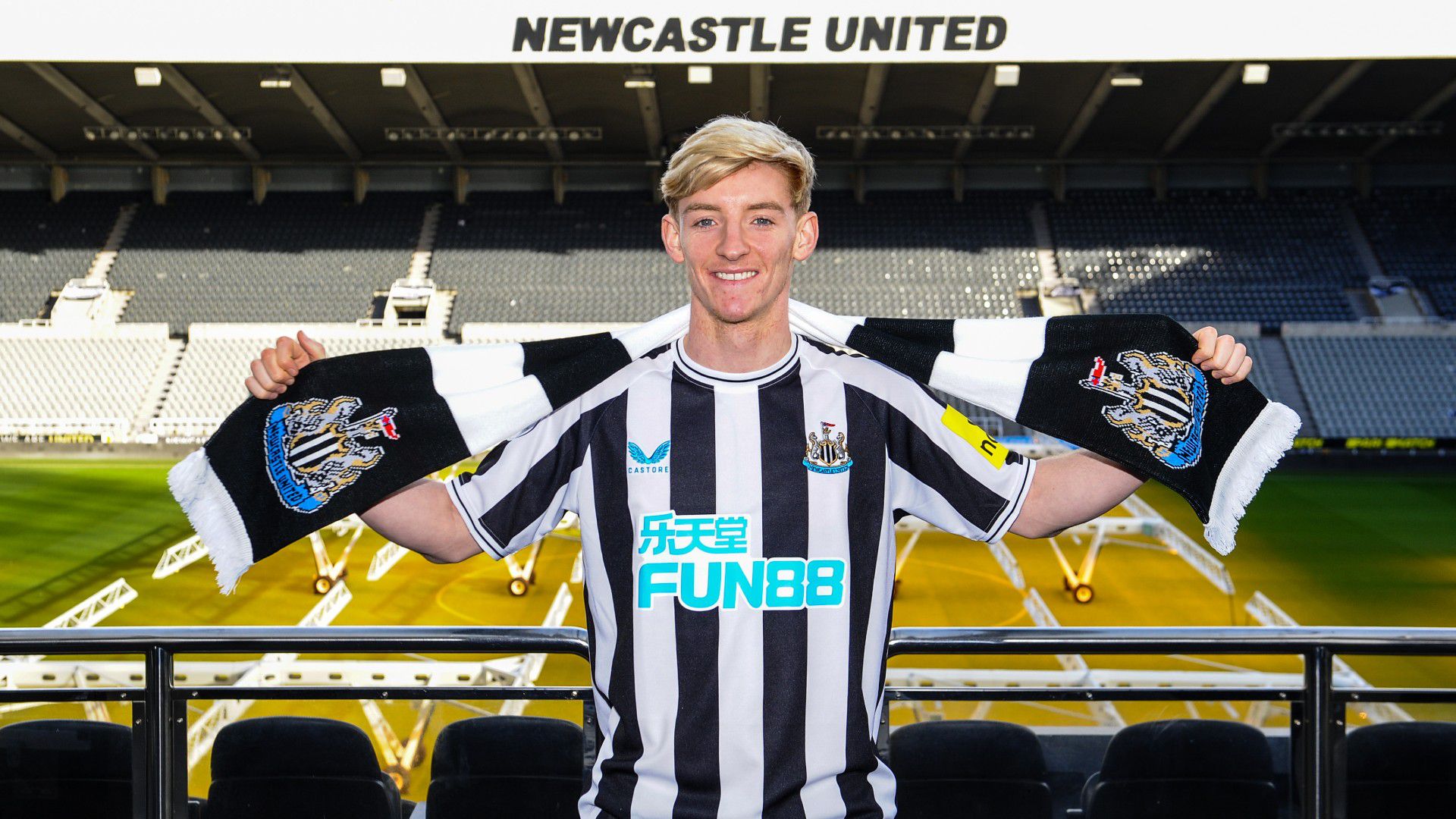 Anthony Gordon vasárnap aláírt a Newcastle Unitedhez (Fotó: Getty Images)