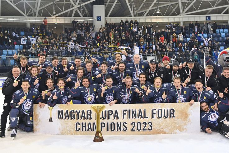 Remek hangulatú mérkőzésen nyerte meg a jégkorong kupadöntőt a BJA HC – videóval