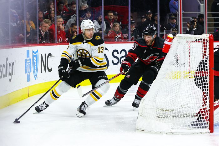 A Carolina Hurricanes is legyőzte az éllovas Boston Bruinst