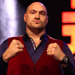 Tyson Fury beszólt riválisának: „Egy k...ög, akinek fülbevalója van” – videóval