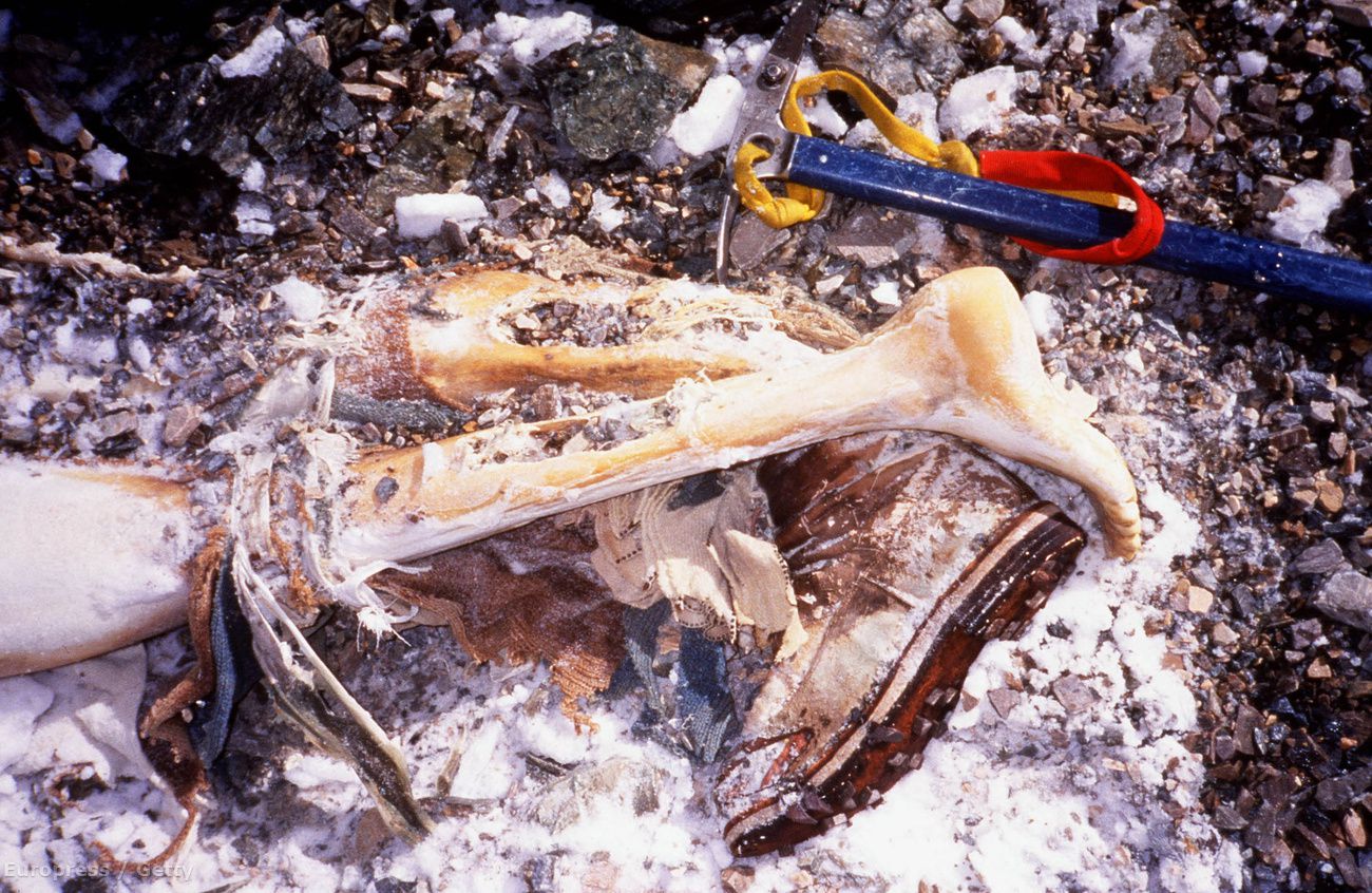 George Mallory testének egy része mumifikálódott a jég birodalmában. (Fotó: Andy Politz)