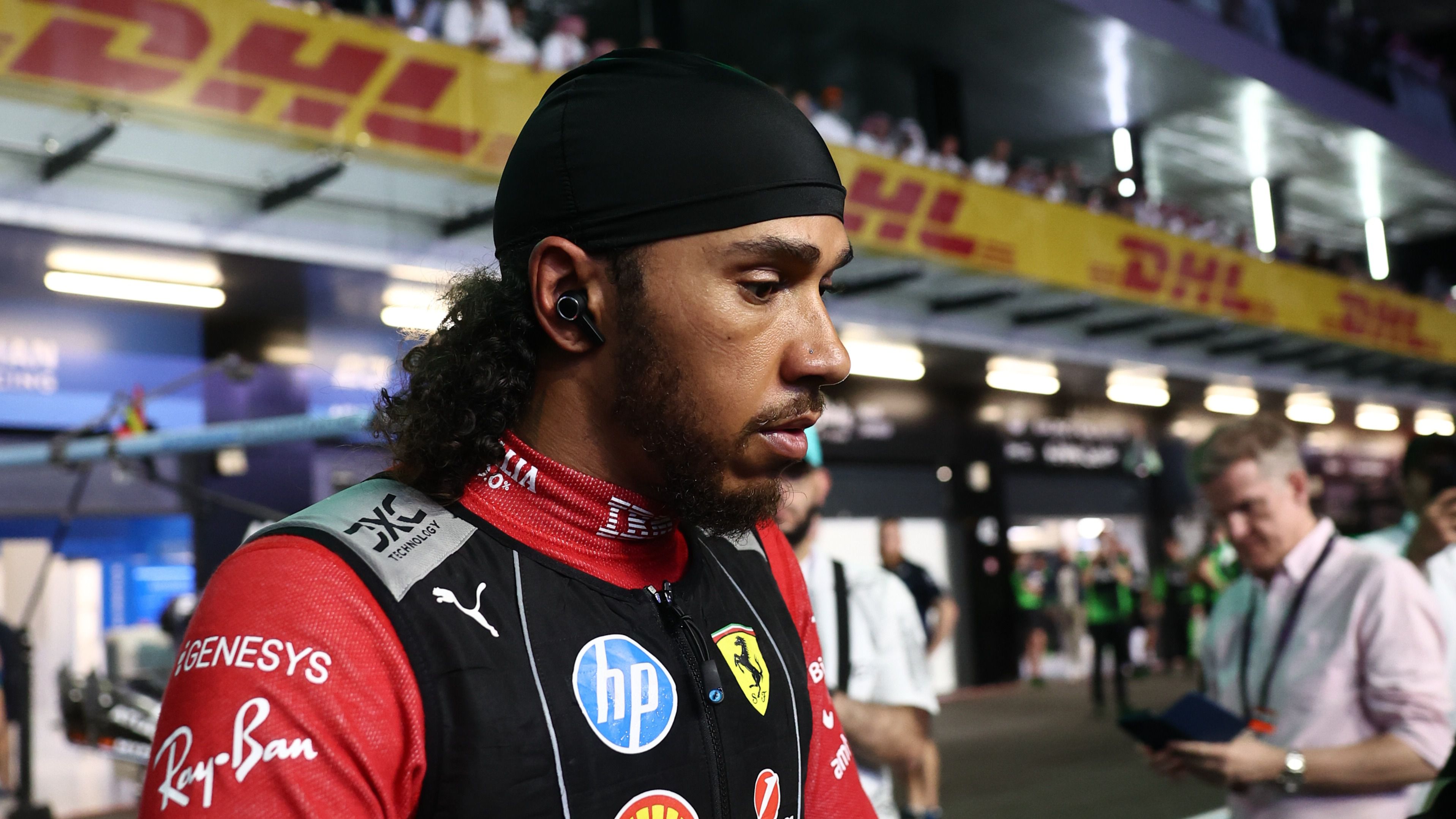 Alig szoktuk meg pirosban, máris új színekben Lewis Hamilton! – fotók